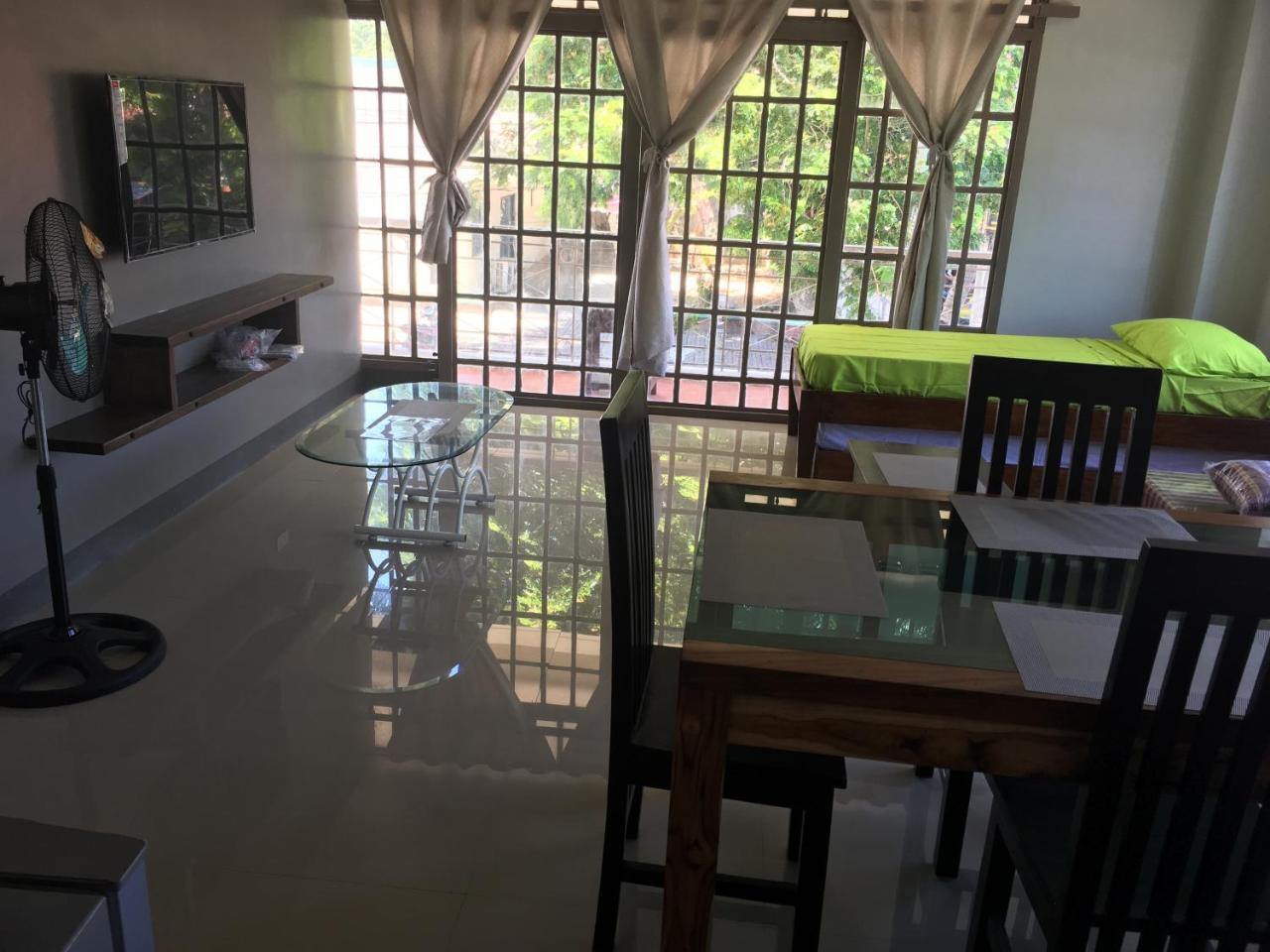 Beinte Singko De Marso Apartments Candon エクステリア 写真