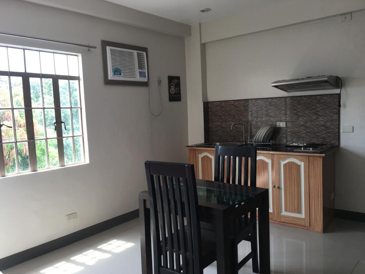 Beinte Singko De Marso Apartments Candon エクステリア 写真