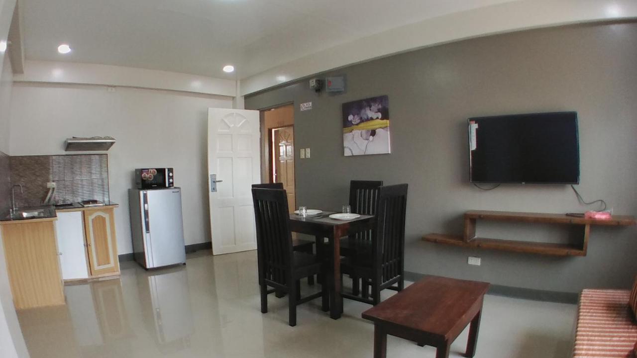 Beinte Singko De Marso Apartments Candon エクステリア 写真