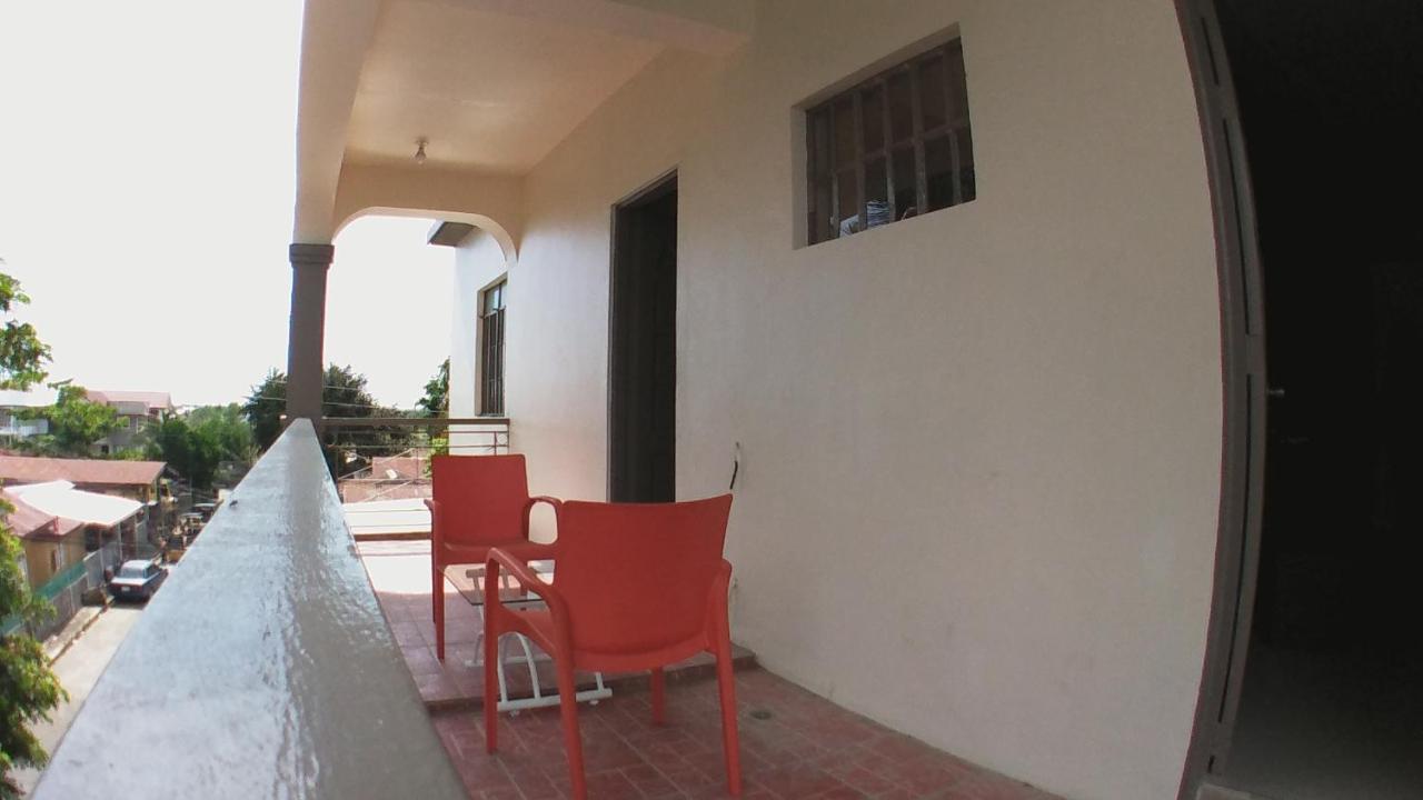 Beinte Singko De Marso Apartments Candon エクステリア 写真