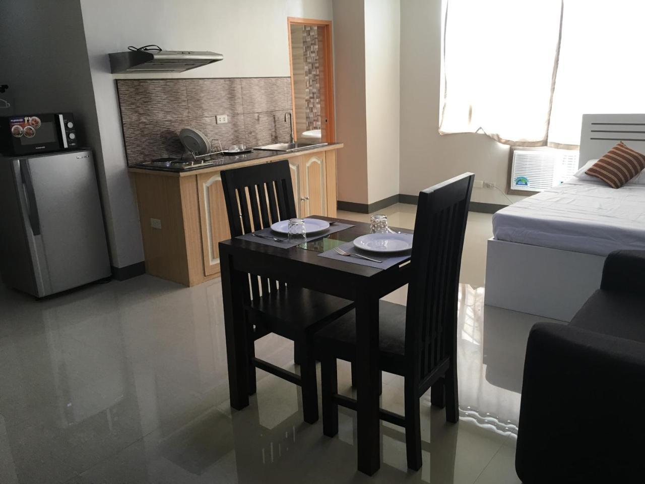 Beinte Singko De Marso Apartments Candon エクステリア 写真