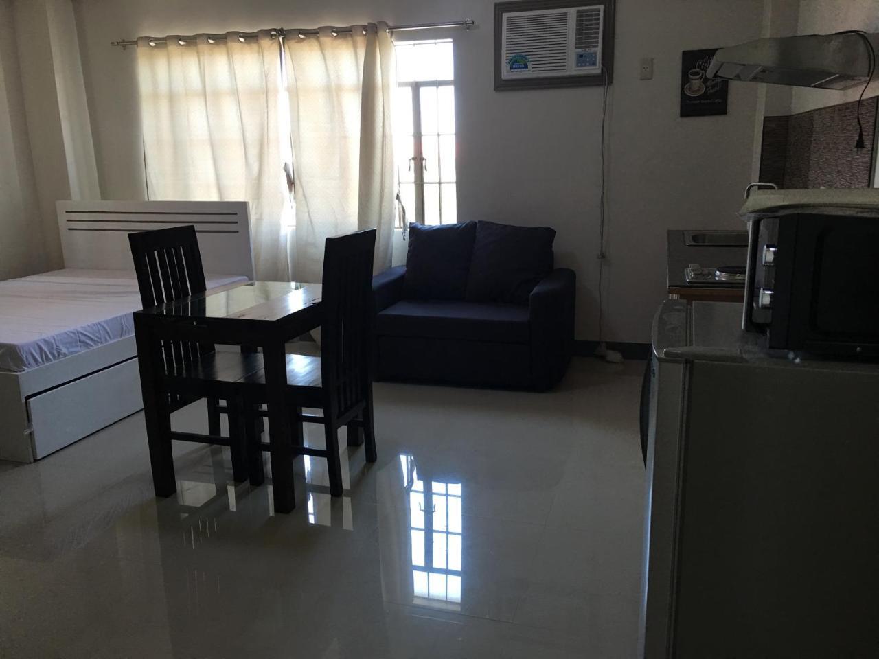 Beinte Singko De Marso Apartments Candon エクステリア 写真