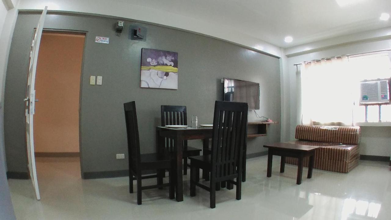 Beinte Singko De Marso Apartments Candon エクステリア 写真