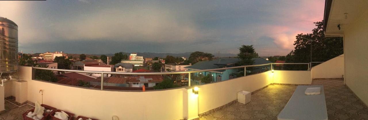 Beinte Singko De Marso Apartments Candon エクステリア 写真